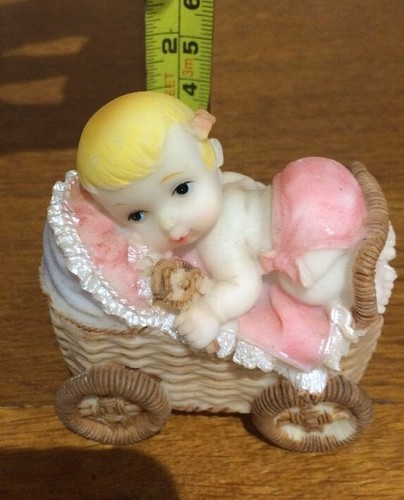 Figurines bébé baptême - 10,
