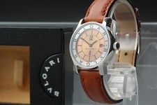 Boîte, papiers [presque comme