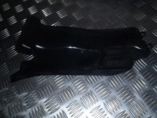 Honda CM 125 T - Petit garde boue plastique sous la selle
