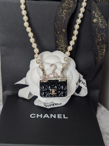 Authentique boîte de collier