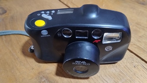 Ancien appareil photo compact - photo,