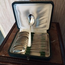12 petites Cuillères Art Déco Orfèvrerie F.Frionnet en Métal Argenté