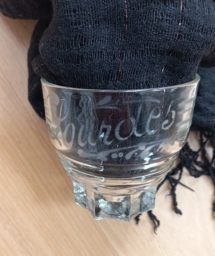 Verre cure lourdes - verre,