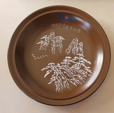 assiette asiatique avec support  dans son coffret. Militaire Aviation Chine