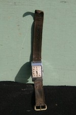 ancienne montre de poignet mécanique Vedette.