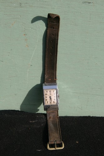 Ancienne montre poignet - de,