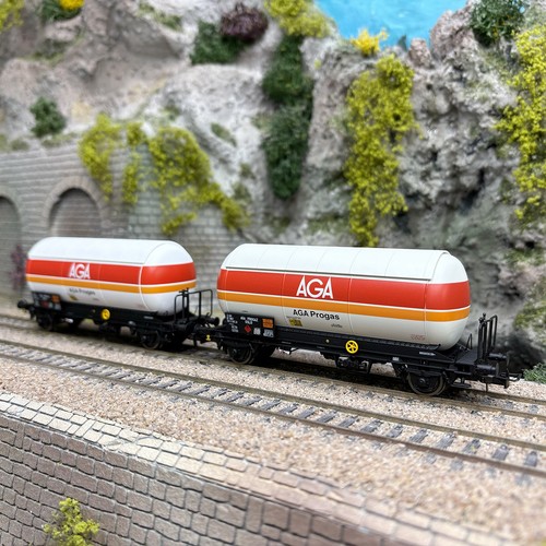Wagons citerne gaz aga - wagons, gaz,