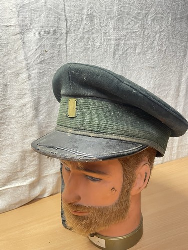Ancienne casquette militaire - ancienne,