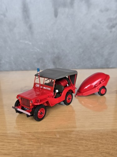 Jeep willys avec moto pompe - jeep,