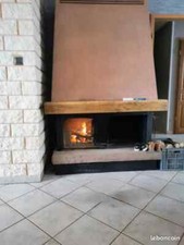 insert cheminée bois, bon état, 200 euros à débattre. 