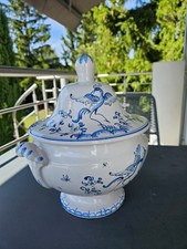 Soupière en faïence de Moustiers – Signée Lallier – Décor bleu oiseaux