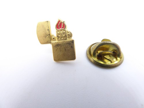 Pin badge zippo - badge,