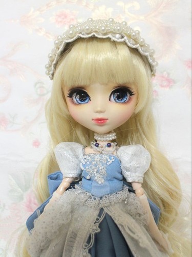 Pullip dahlia cinderella doll - dahlia,