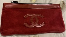 pochette maquillage le rouge CHANEL en très bon état 