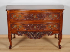 Commode sauteuse style Louis
