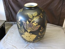 Très beau vase en procelaine