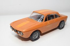 B40 1:20 ?? +/-22CM LONG POCHER ALFA ROMEO 1750 GT BERTONE ORANGE EXC. COND.