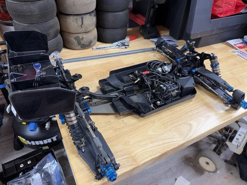 Team associated rc8t4e 4x4 - team,