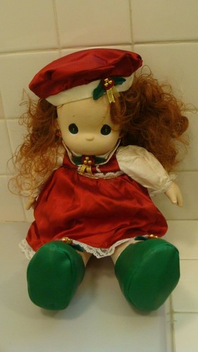 1999 precious moments doll - precious,