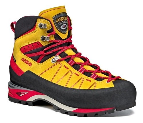 Chaussures crampons - À,