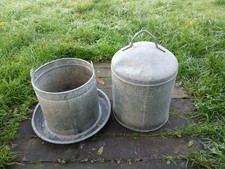 Ancien Abreuvoir Mangeoire En