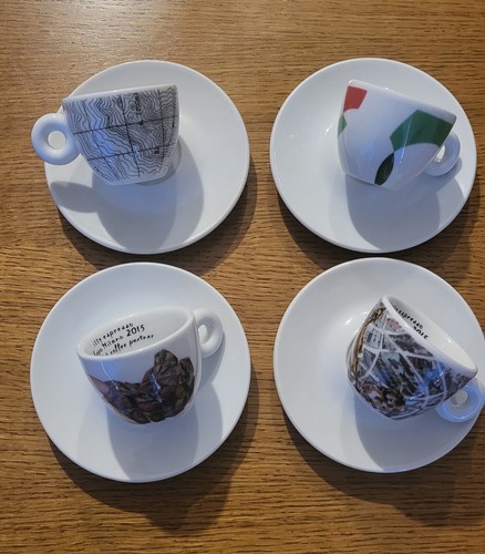 Illy expresso expo melano - ,