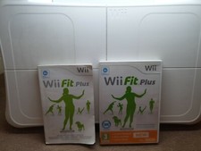 Jeu Nintendo Wii Fit Plus + plateau balance BLANC officiel