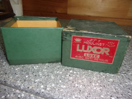 B579 old fishing reel box