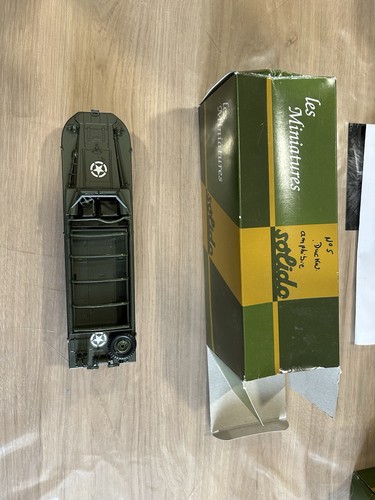 Vehicule militaire gmc - -,