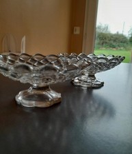 Paire de coupelles en cristal de Bayel, très bon état.  