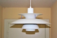 Suspension scandinave PH5 design Poul Henningsen par Louis Poulsen (Danemark)