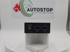 Prise port USB RENAULT CLIO 5