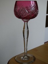 1 ANCIEN VERRE A VIN ROEMER CRISTAL COULEUR ROUGE PIERRERIE ht 20,5 cm