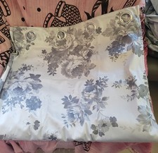 1 Rideau Gris à Fleurs