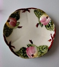 Assiette ancienne Choisy le Roi HB & Cie barbotine fruits pommes faïence 21 cm