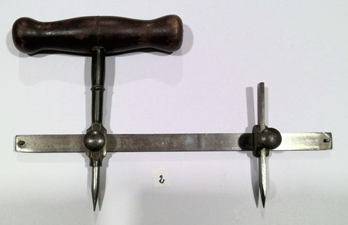 Ancien compas bourrelier - ancien,