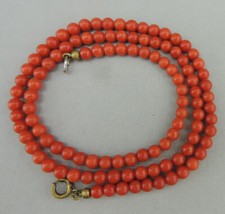 ancien collier en perles corail rouge corail naturel