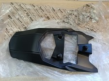 UN CACHE CARENAGE ARRIERE