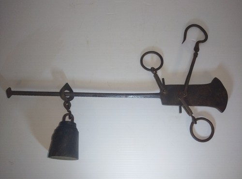 Ancienne balance dite romaine - ancienne,