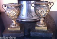 Paire de petits bougeoirs ou