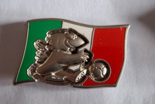 PIN'S ARTHUS BERTRAND - Foot coupe du monde drapeau Italie