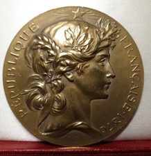 c1910 BRONZE ART NOUVEAU marianne 68mm MEDAL by Bottee distilled beverage