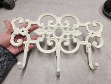 Patère porte manteau genre