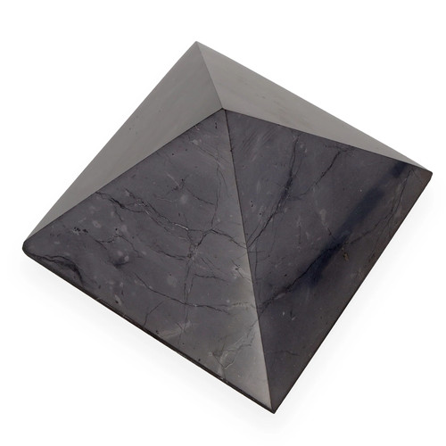 Pyramide schungite 6x6 - cm,