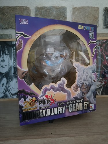 Megahouse portraits of - -,