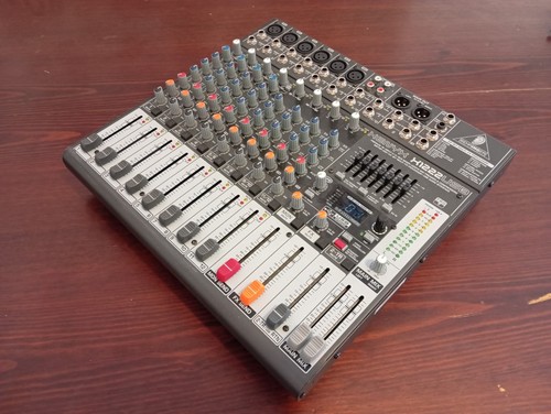 Behringer xenyx x1222usb table - behringer,