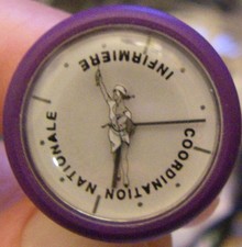 PIN's MONTRE COORDINATION NATIONALE INFIRMIERE  SUPERBE vintage pin badge