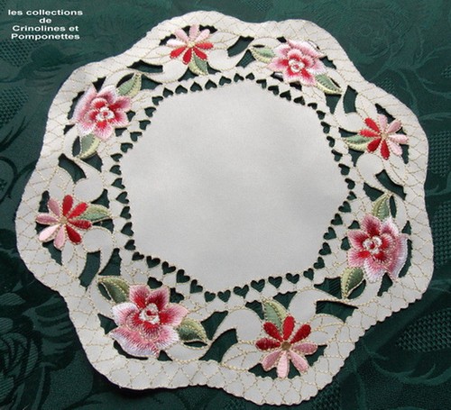 Napperon brode sur polyester - sur,