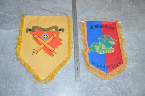 Lot deux fanions 1 er - 1,