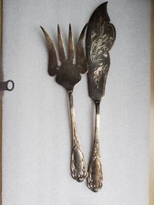 Couverts de Service à Poisson- Décor Floral Argent ?